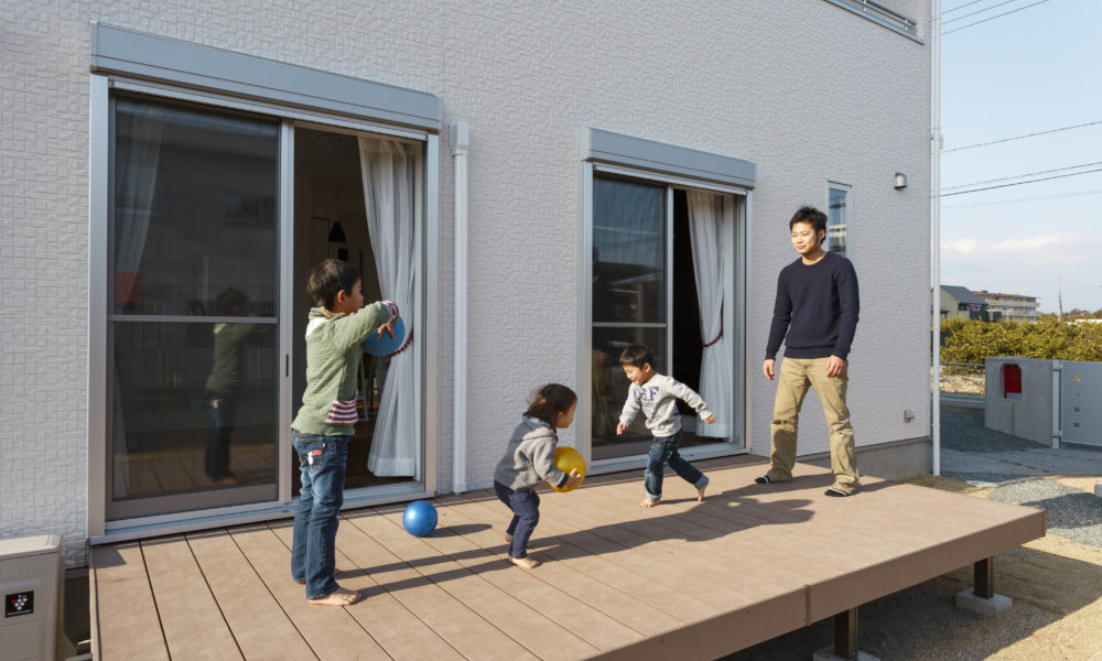 のびのびと子育てを！子ども部屋は3部屋・広々庭付きの家